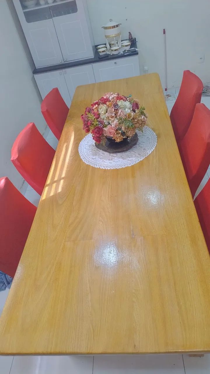 Vendo mesa em madeira - R$ 1650,00