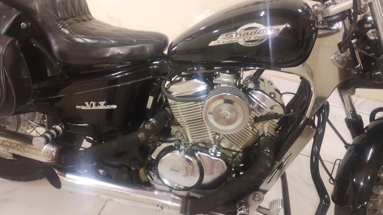 Shadow 600. - Foto 4