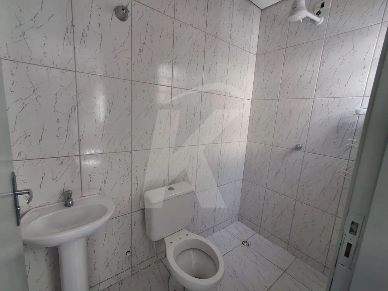 Apartamento com quarto, sala, cozinha, banheiro e área de serviço. - Foto 12