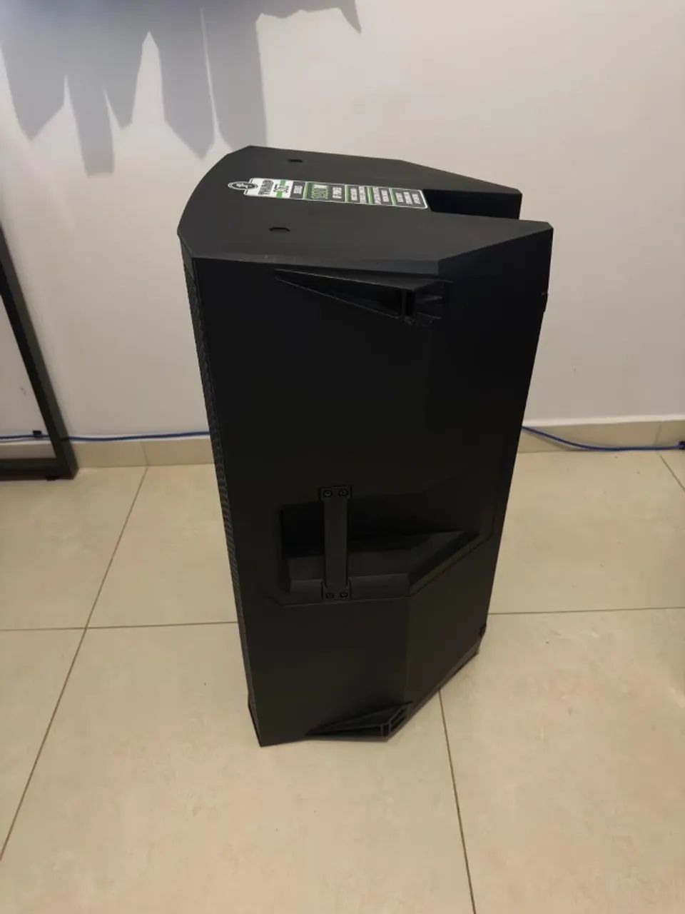 Caixa acústica amplificada de 15 polegadas Mackie Thump 215XT e 1400 W - Foto 4