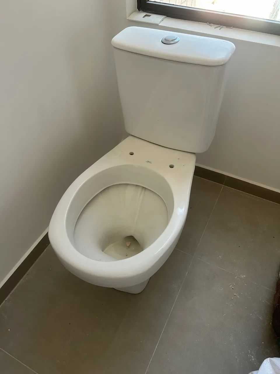 Vaso sanitário DECA com caixa acoplada 