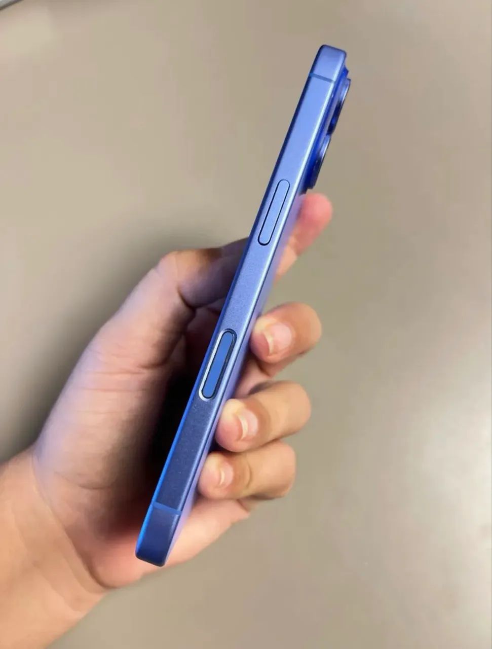 IPHONE 16 Azul