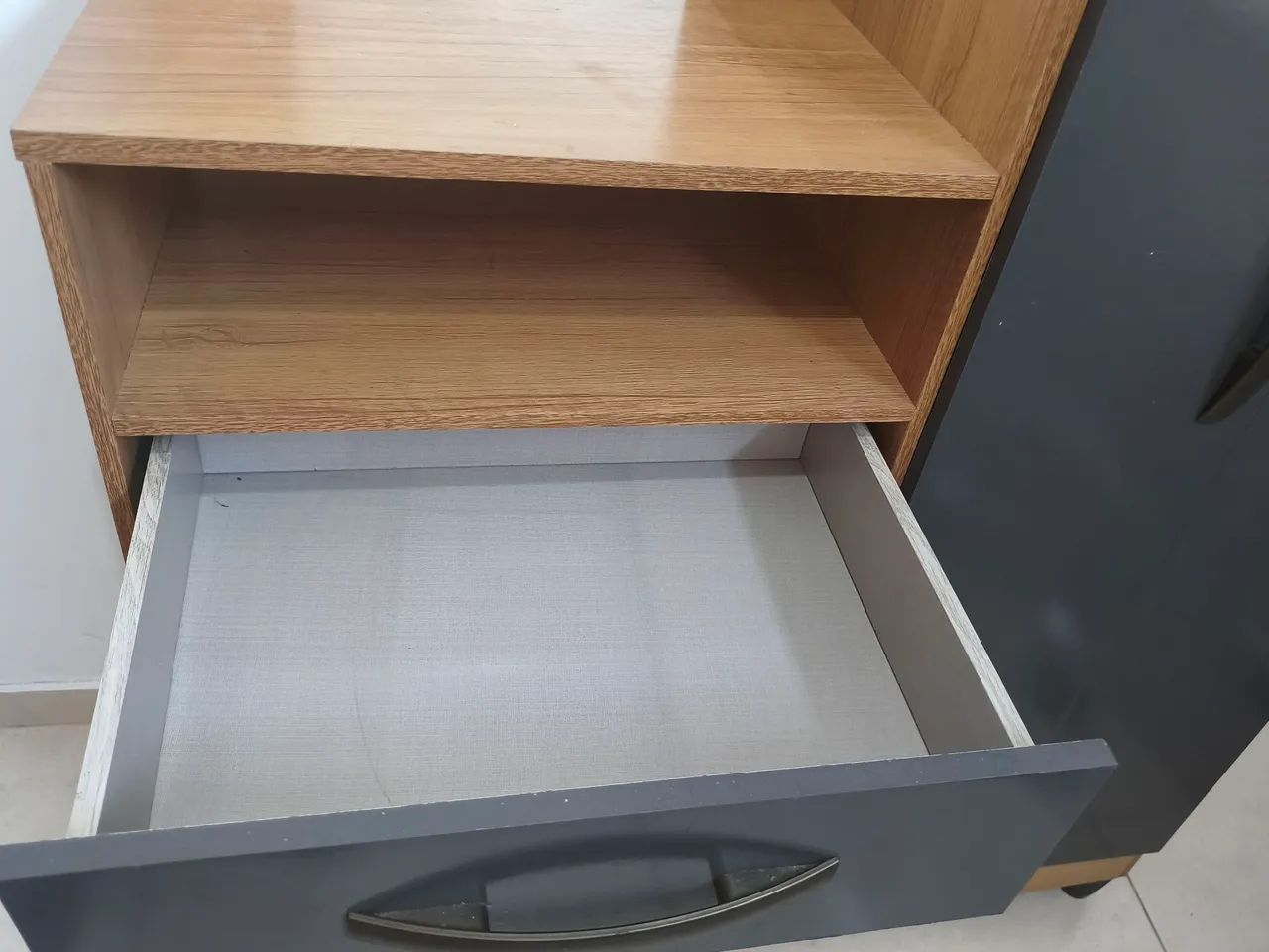 GUARDA ROUPAS COM 4 GAVETAS  - Foto 3