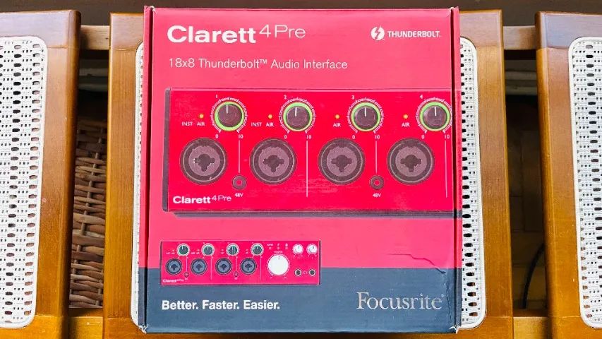 Interface Áudio Focusrite Clarett 4pre Thunderbolt Pré Isa