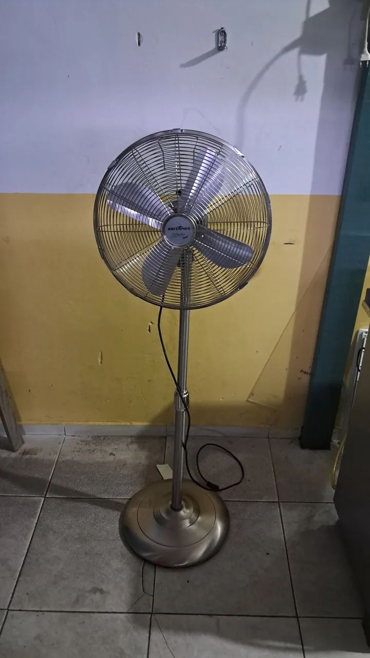 Ventilador de coluna Electrolux inox ,127V.  - Foto 5