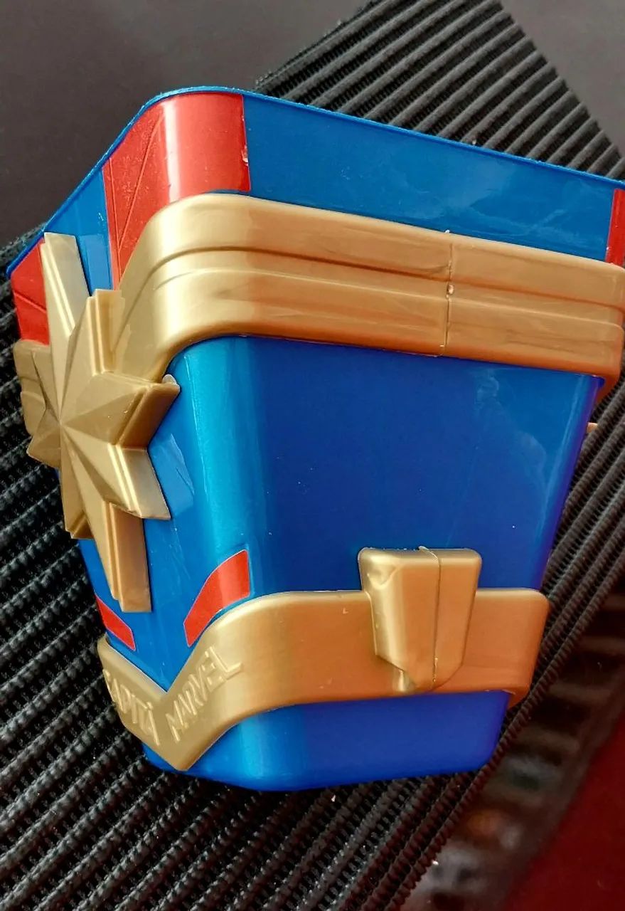 Balde p coleção Capitã Marvel ótimo estado  - Foto 2