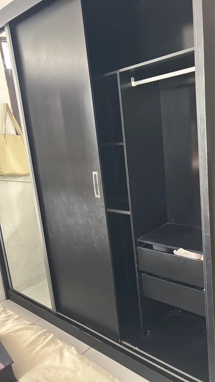 GUARDA-ROUPA CASAL COM ESPELHO E 4 GAVETAS - R$ 650 - Foto 3