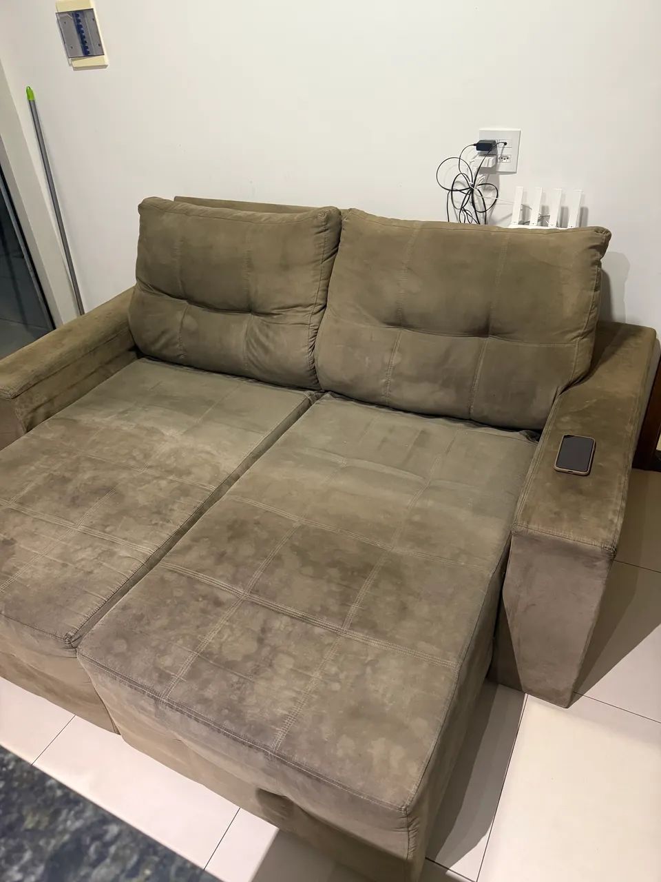 Sofá retrátil e reclinável 2 lugares - muito confortável - Foto 2