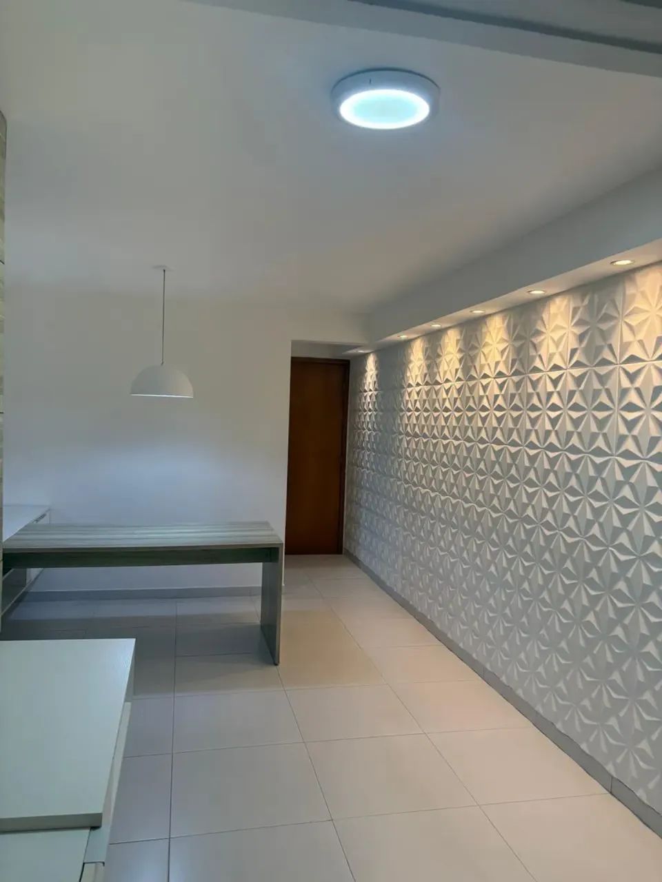 **Vende-se apartamento 3/4 no Edifício Solaris**