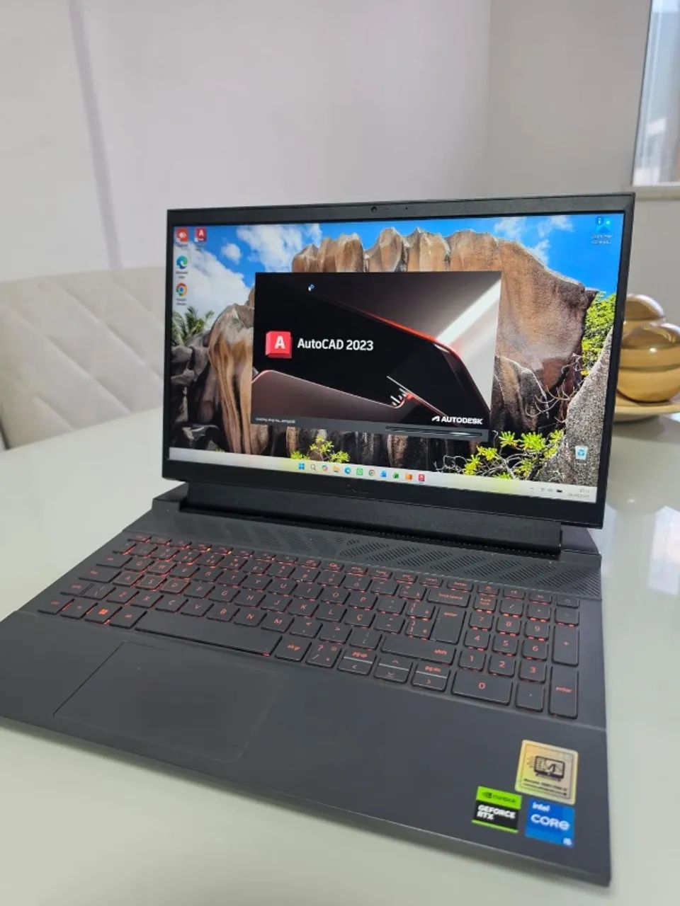Notebook Dell  Modelo G15 5530 - Foto 4