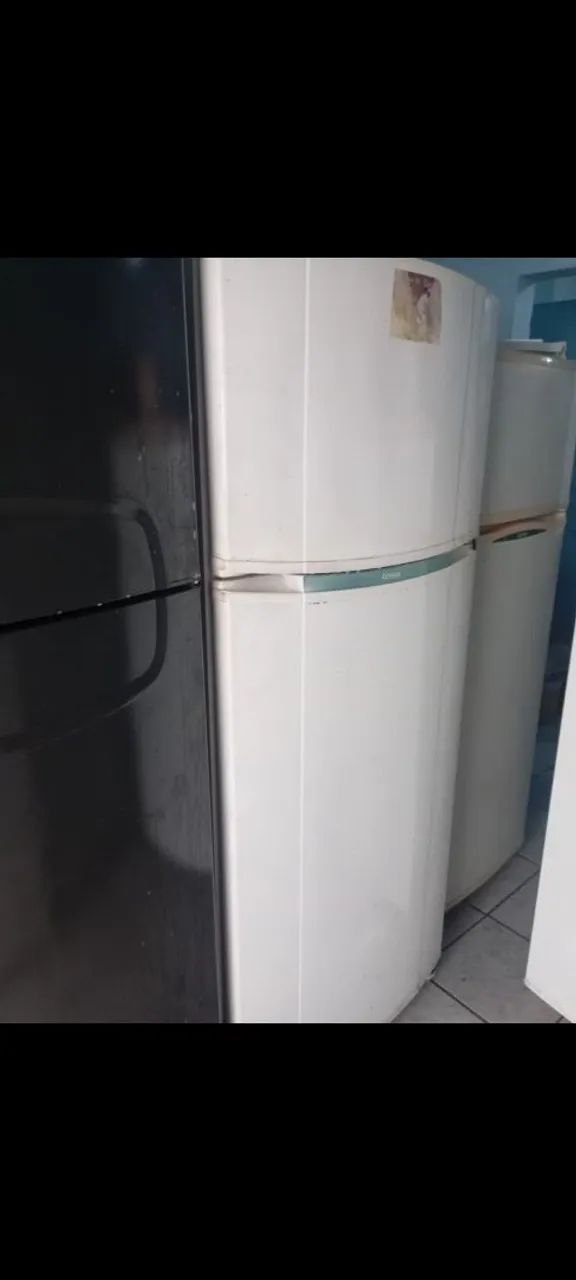 Geladeira Consul gelo seco em ótimo estado.