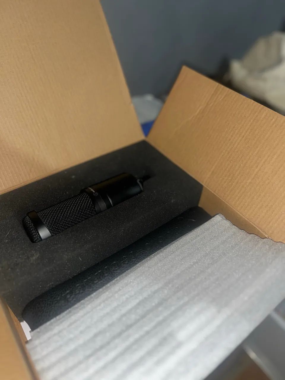 Microfone Condensador Audio-Technica AT2020 - Foto 2
