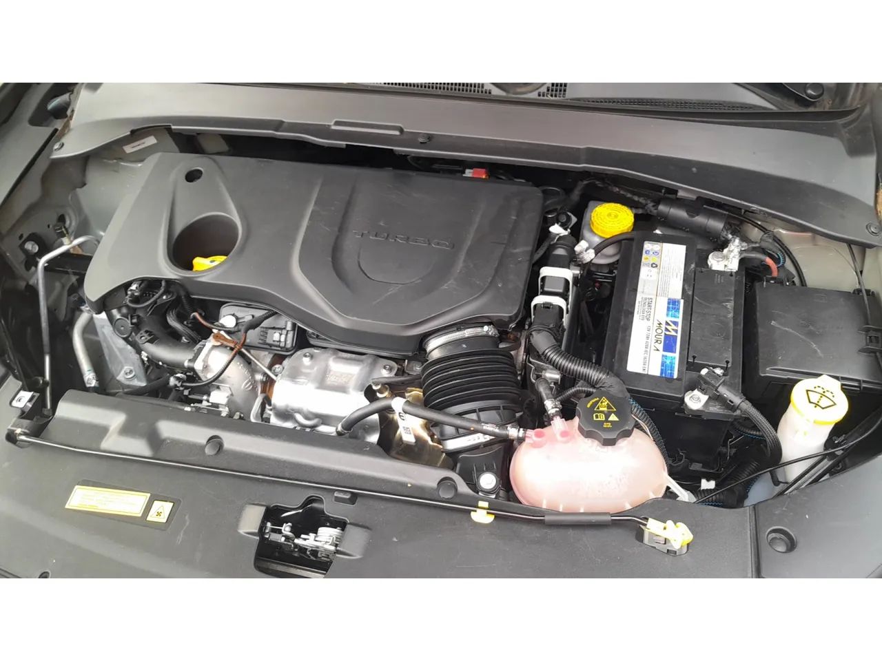 Jeep Commander Limited T270 1.3 TB Flex Aut., foto 16 de 16