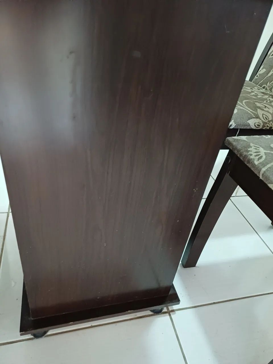 Mesa quadrada com 4 cadeiras  - Foto 5