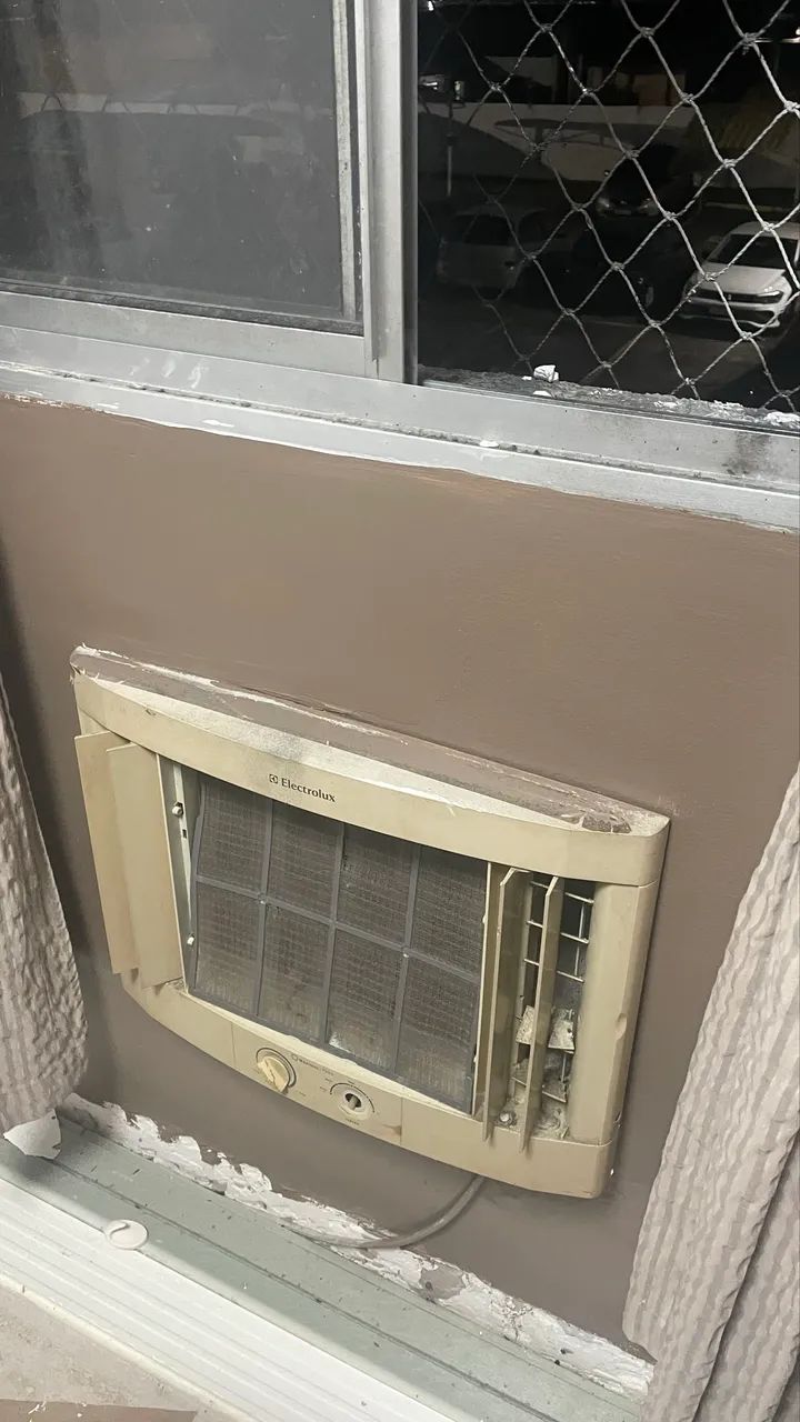 2 Ar condicionado Eletrolux  