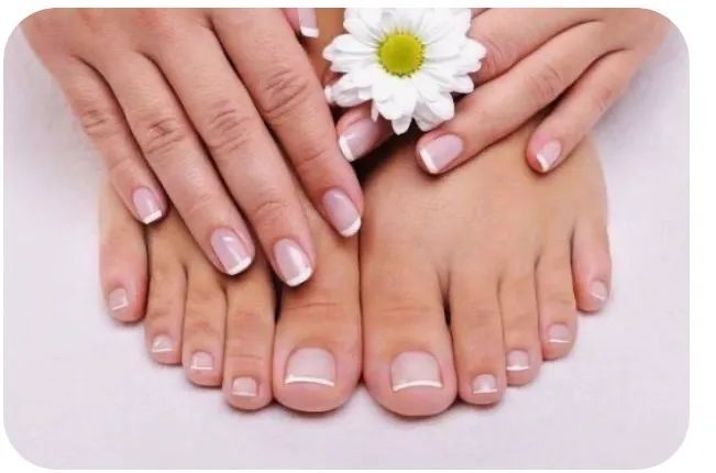 Contrata-se Manicure/Pedicure 