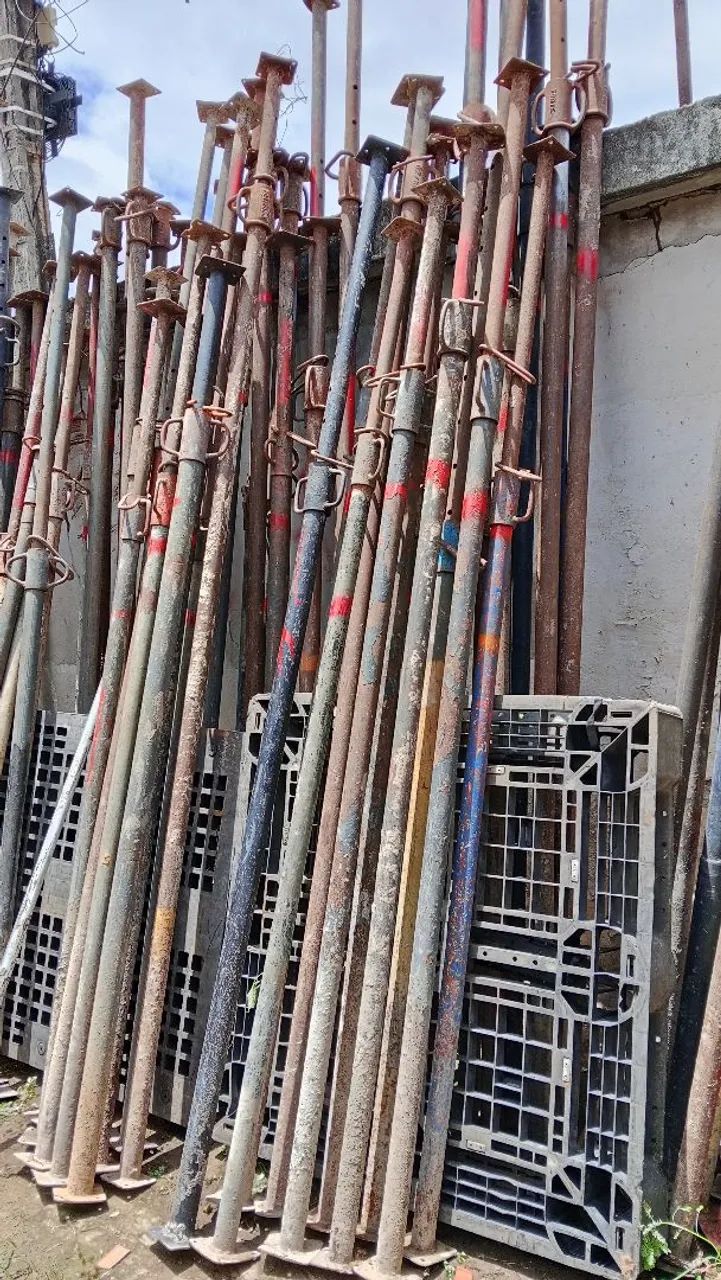Alugamos escoras de 4 a 4,50 de altura  - Foto 3