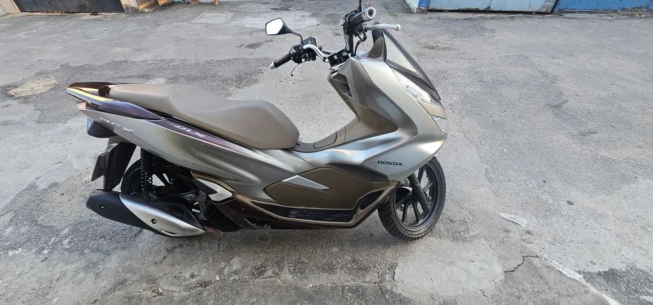 PCX DLX  - Foto 2
