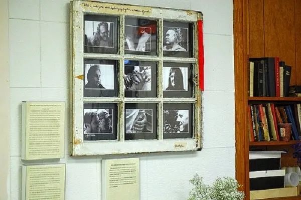 Janela antiga com vidros para decoração - Foto 4