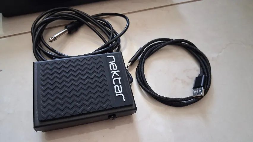 CONTROLADOR MIDI NEKTAR IMPACT LX49+ - Instrumentos musicais