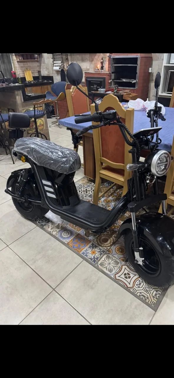 Moto Scooter eletrica 1000 w com som e ré. - Foto 4