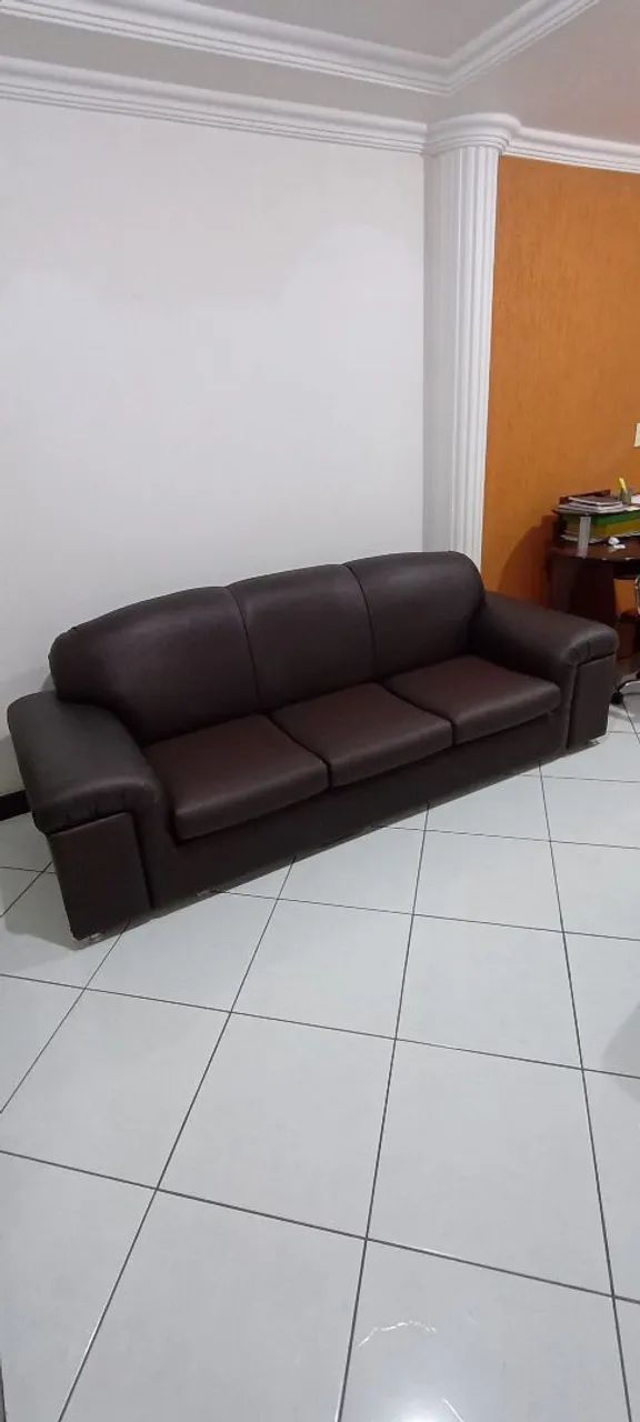 Sofá 3.30m de madeira de lei + estante grátis 