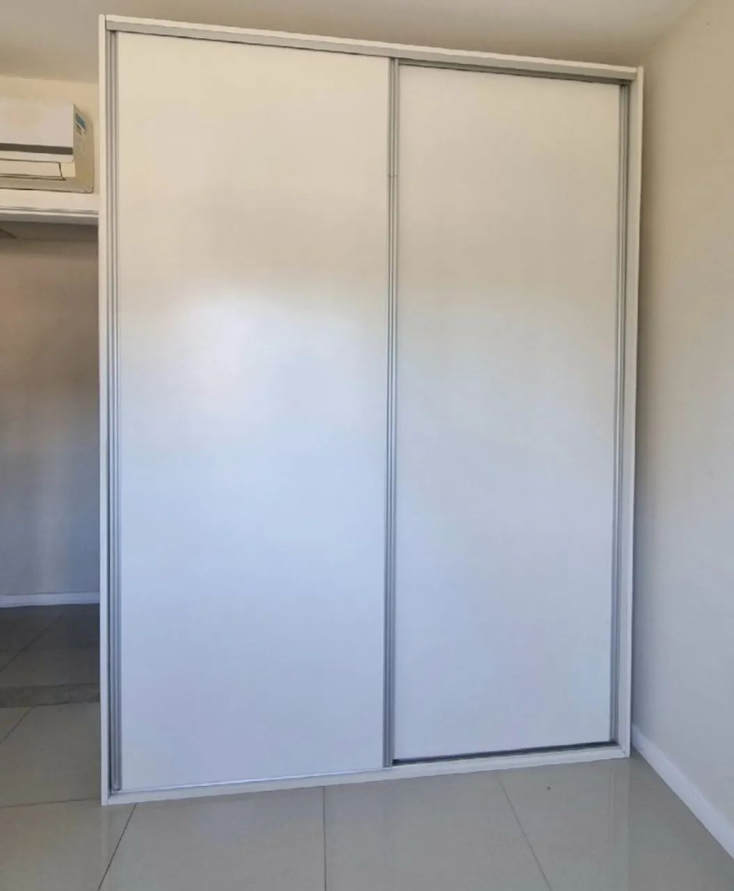 Belíssimo Roupeiro TODO EM MDF (ENTREGO E MONTO)
