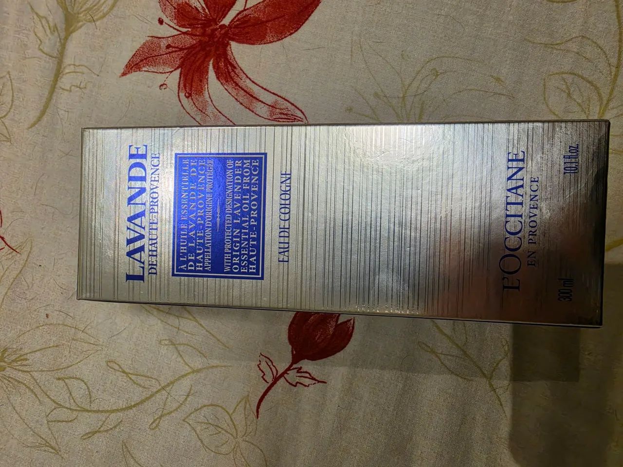 Lavando loccitane original e lacrada. 