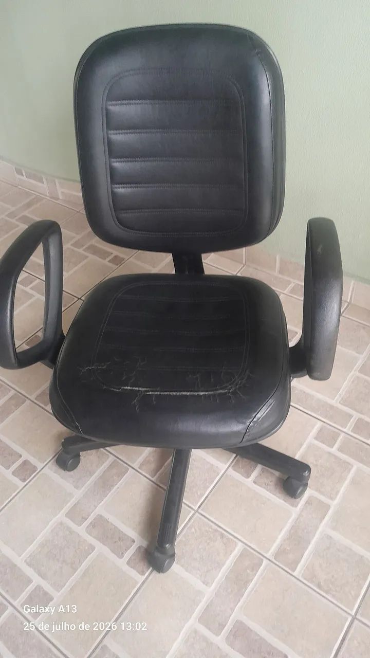 CADEIRA EXECUTIVA " TROCO ". - Foto 2