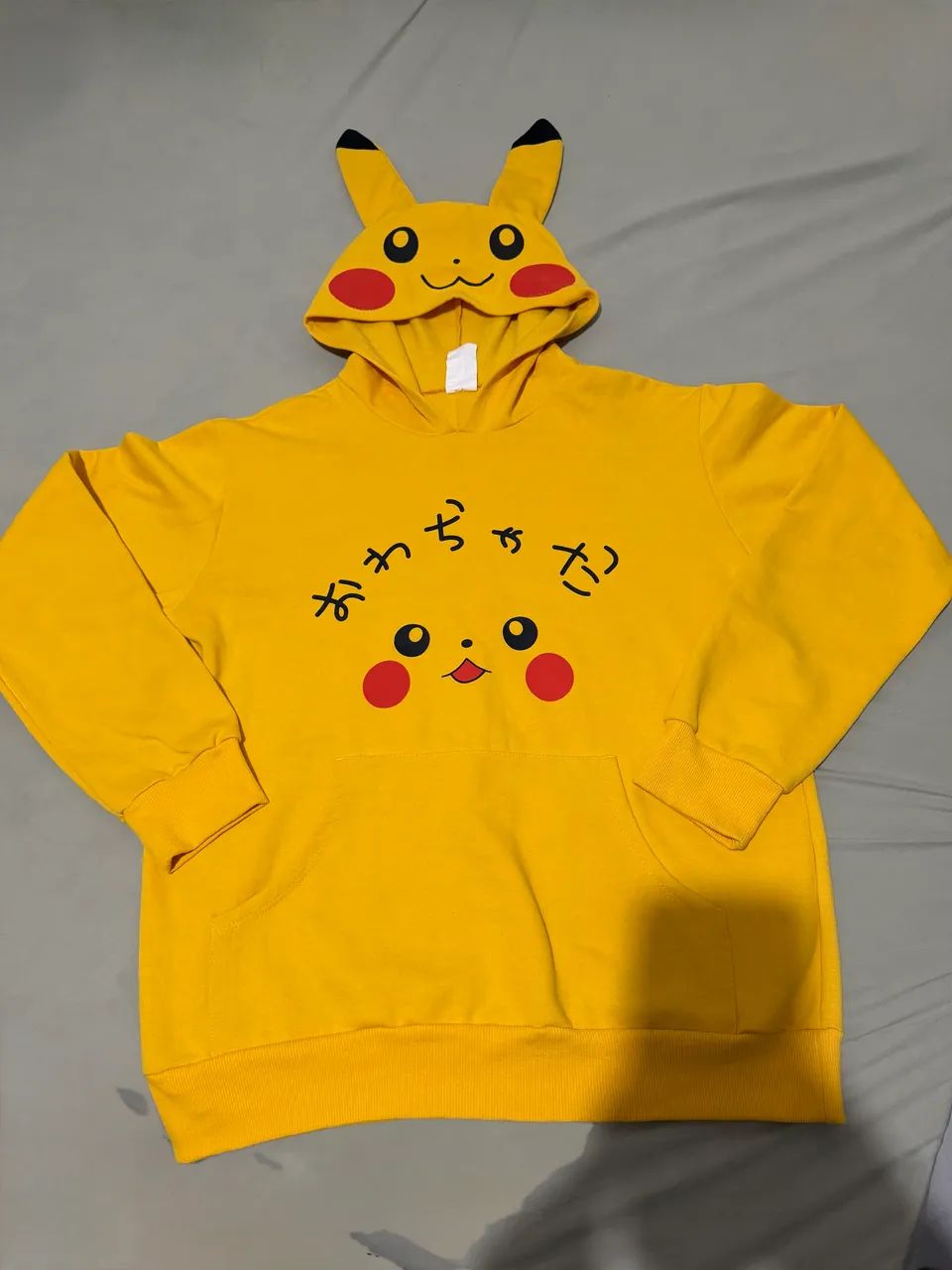 MOLETOM PIKACHU