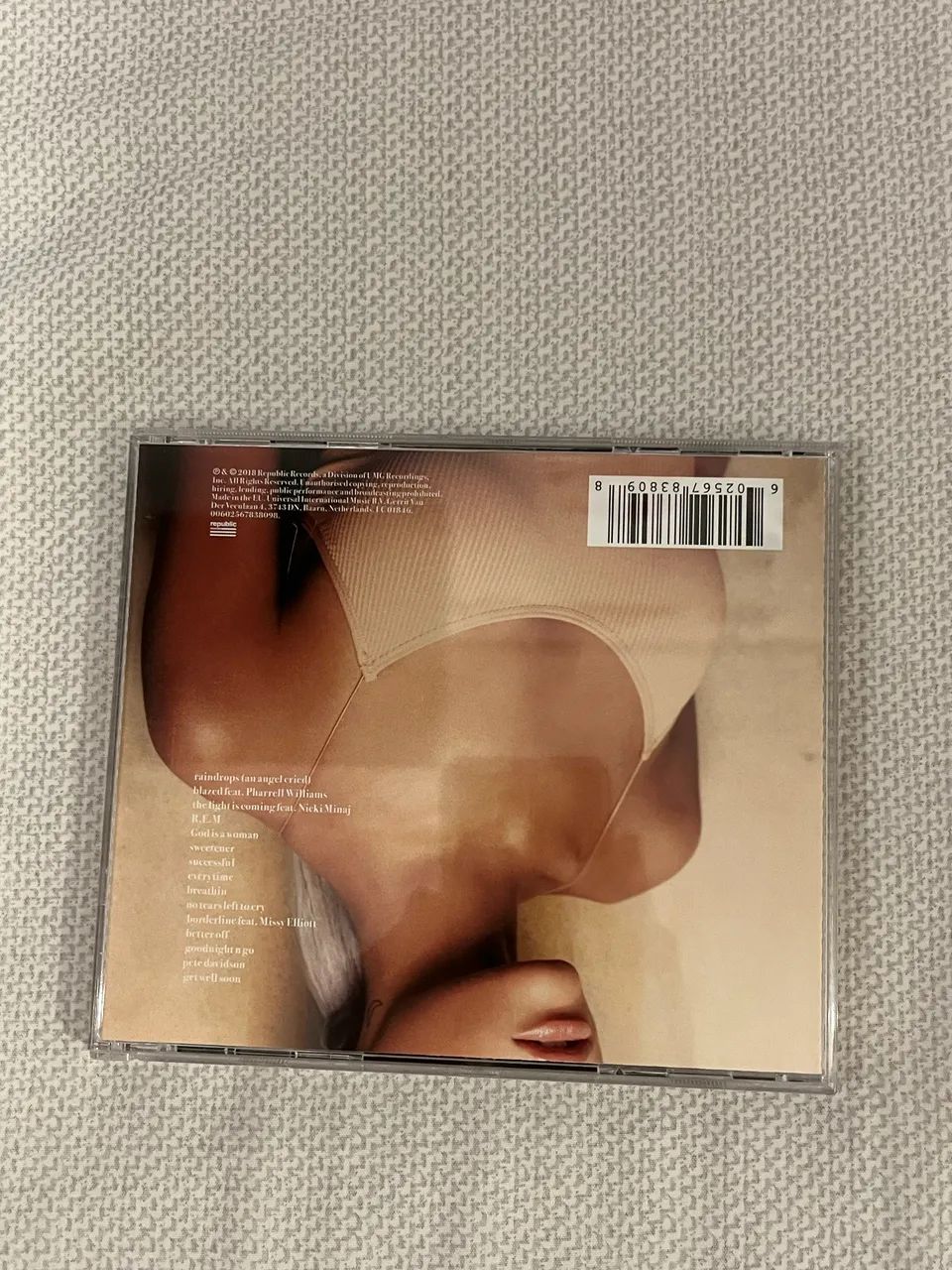 CD Ariana Grande Sweetner  - Foto 2
