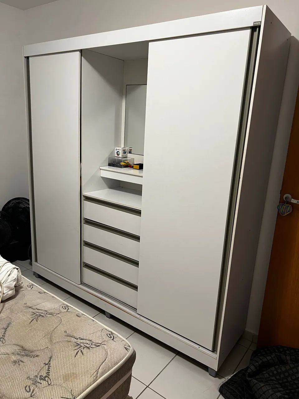 Guarda roupa usado 