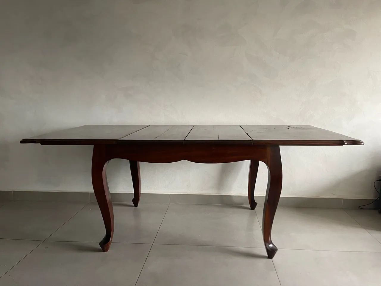 Mesa de jantar em madeira maciça+3 cadeiras  - Foto 4