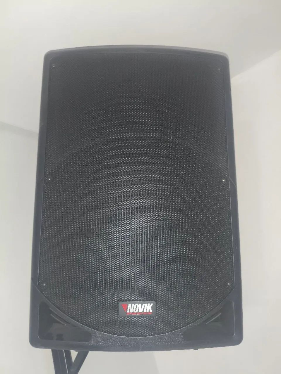 Caixa de Som Ativa 15 Polegadas 250W Bivolt Evo-360X Novik<br><br>