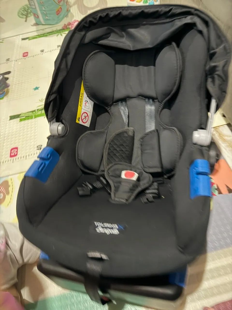 Bebê conforto Burigotto Touring com base para carro