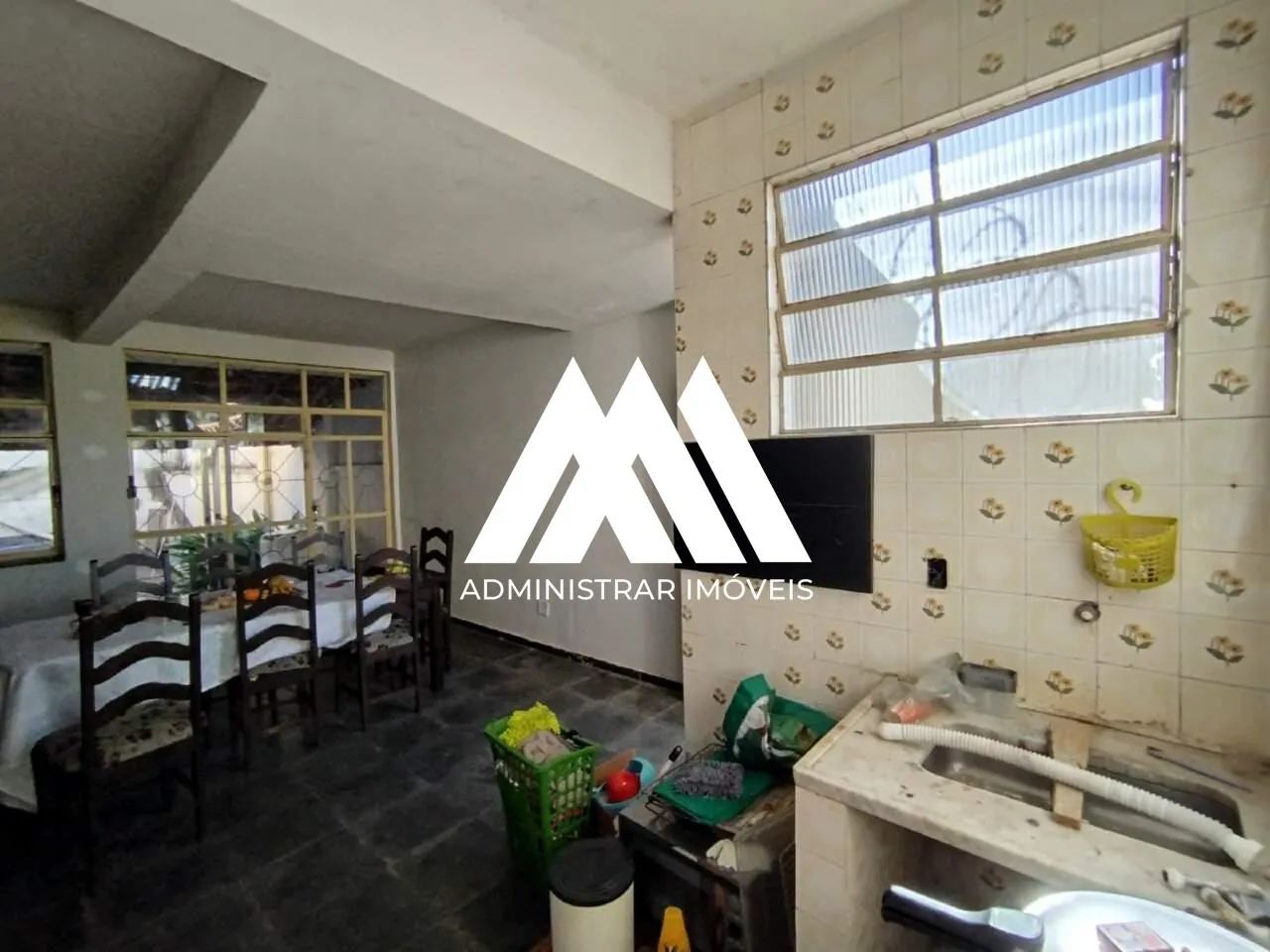 Vendo casa em Itaúna em excelente localização! - Foto 8