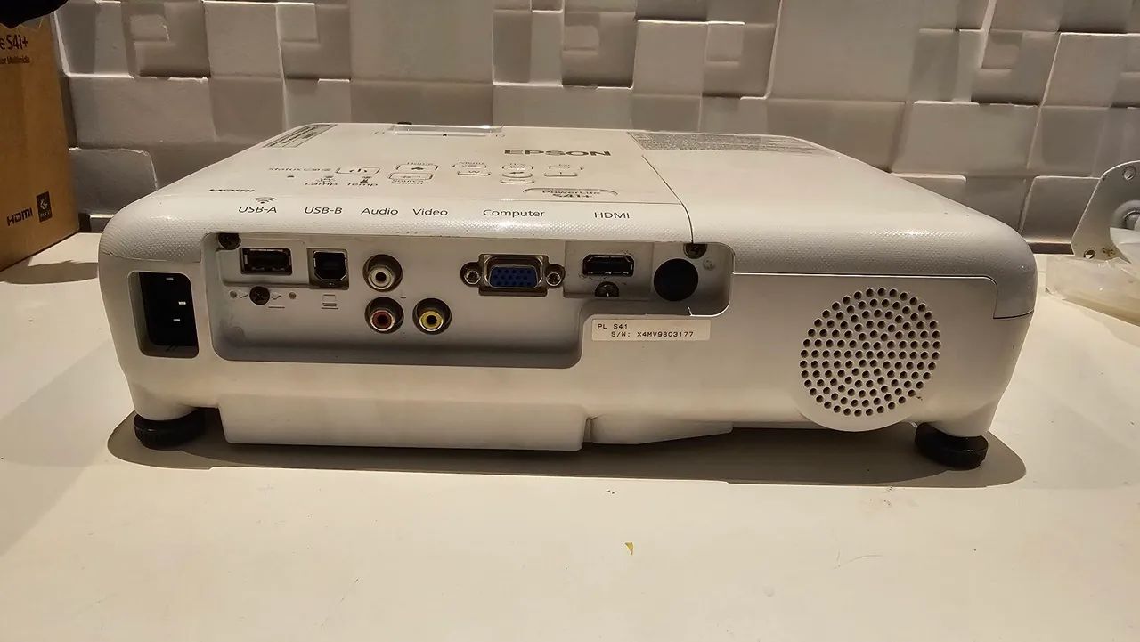 PROJETOR EPSON POWERLITE S41+ - COMPLETO E FUNCIONANDO PERFEITAMENTE - Foto 2