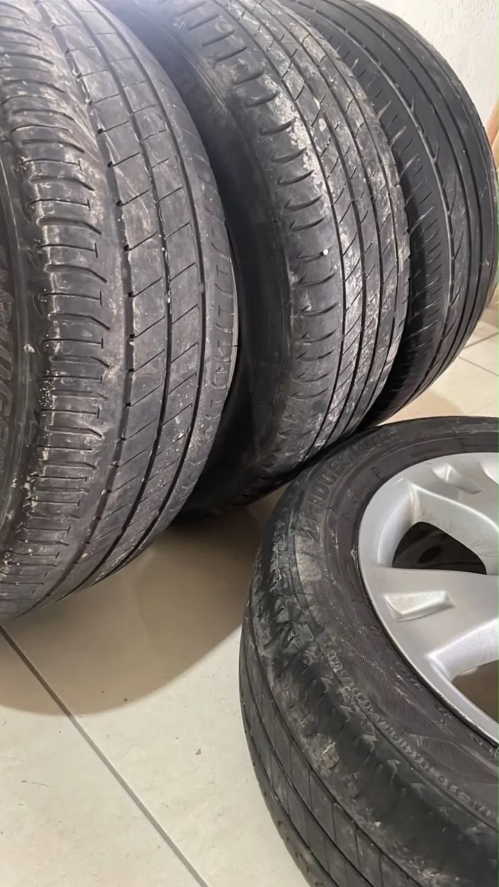 Rodas com pneus - Foto 4