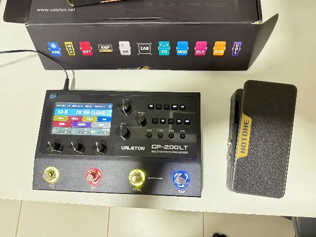 Pedaleira Valeton GP-200LT