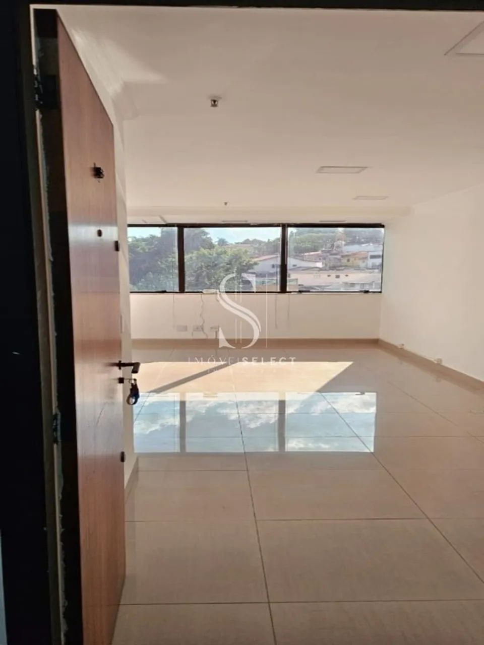 Torre Passarelli - Sala Comercial de 28m² em Vila Suzana - São Paulo