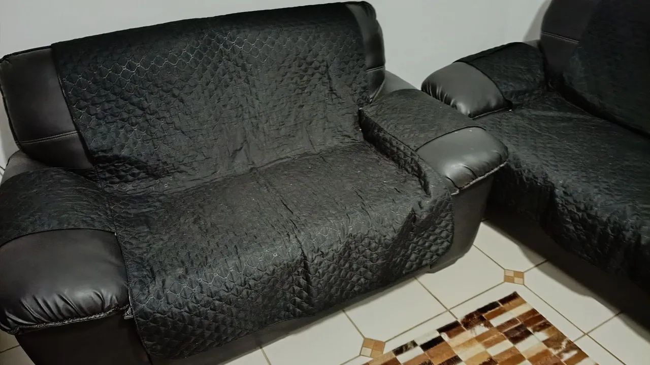 Vendo jogo de sofá 2 e 3 lugares  - Foto 4