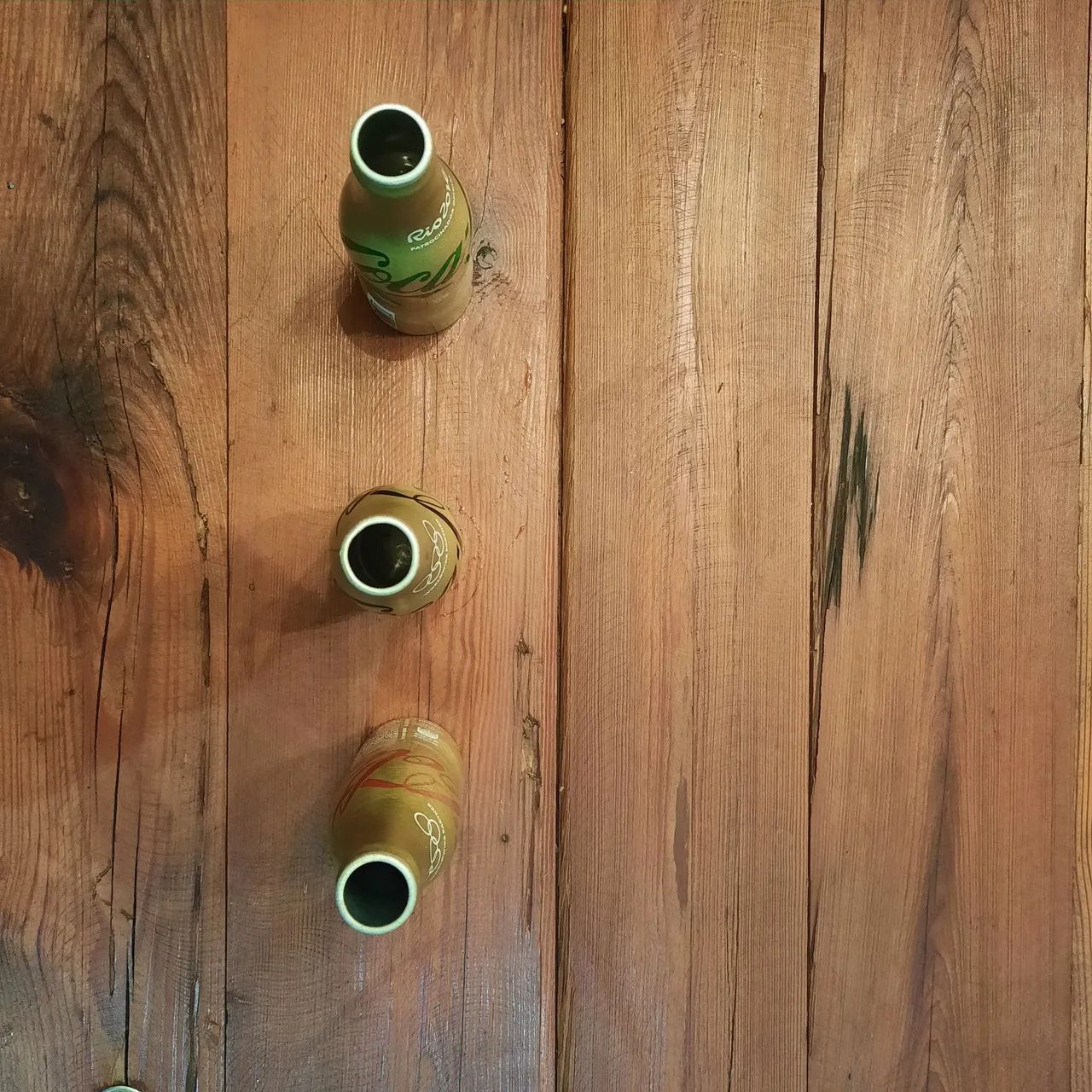 Tres garrafas colecionáveis douradas da Coca Cola  - Foto 3