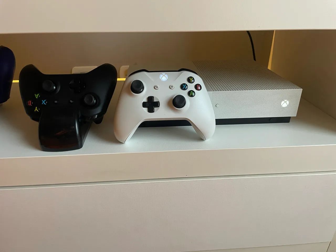 Xbox One S - 1TB