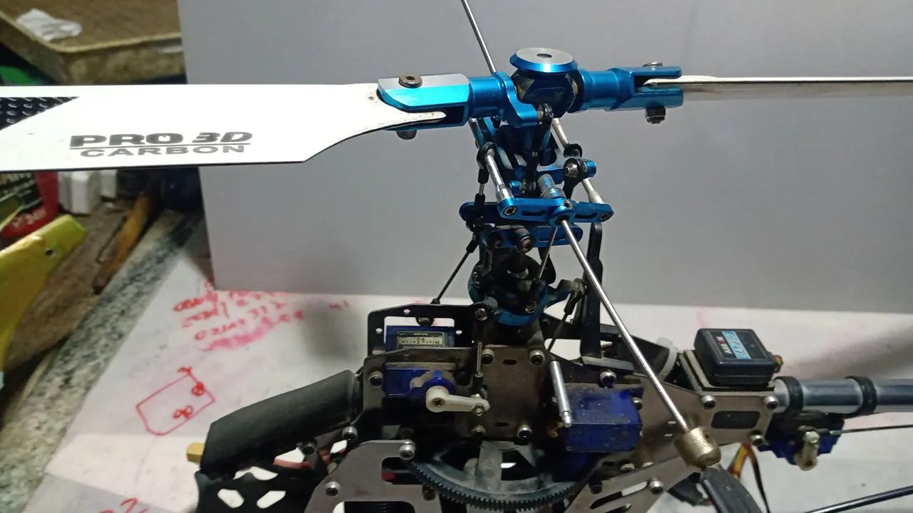 Helicóptero 3D HK 450 vários upgrades de alumínio e carbono - Foto 5