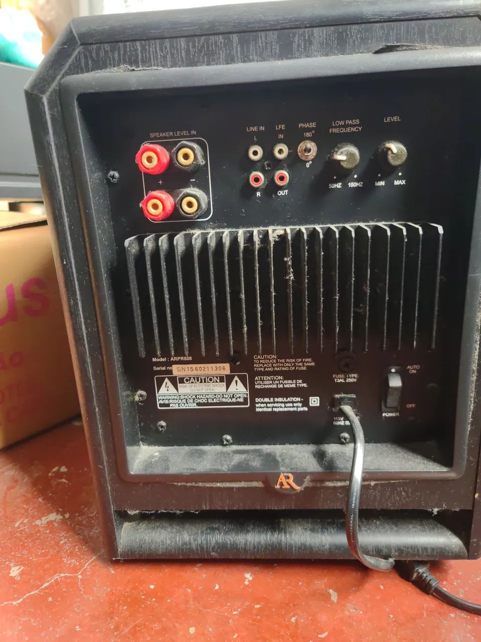 Vendo subwofer ARPR808