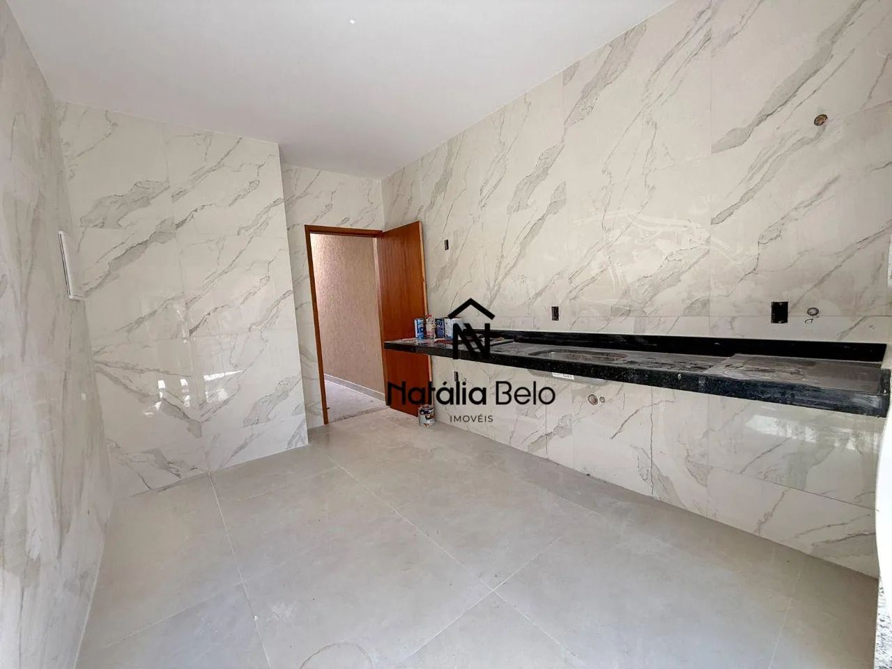 Casa linear com quintal no Mariléa - Foto 4
