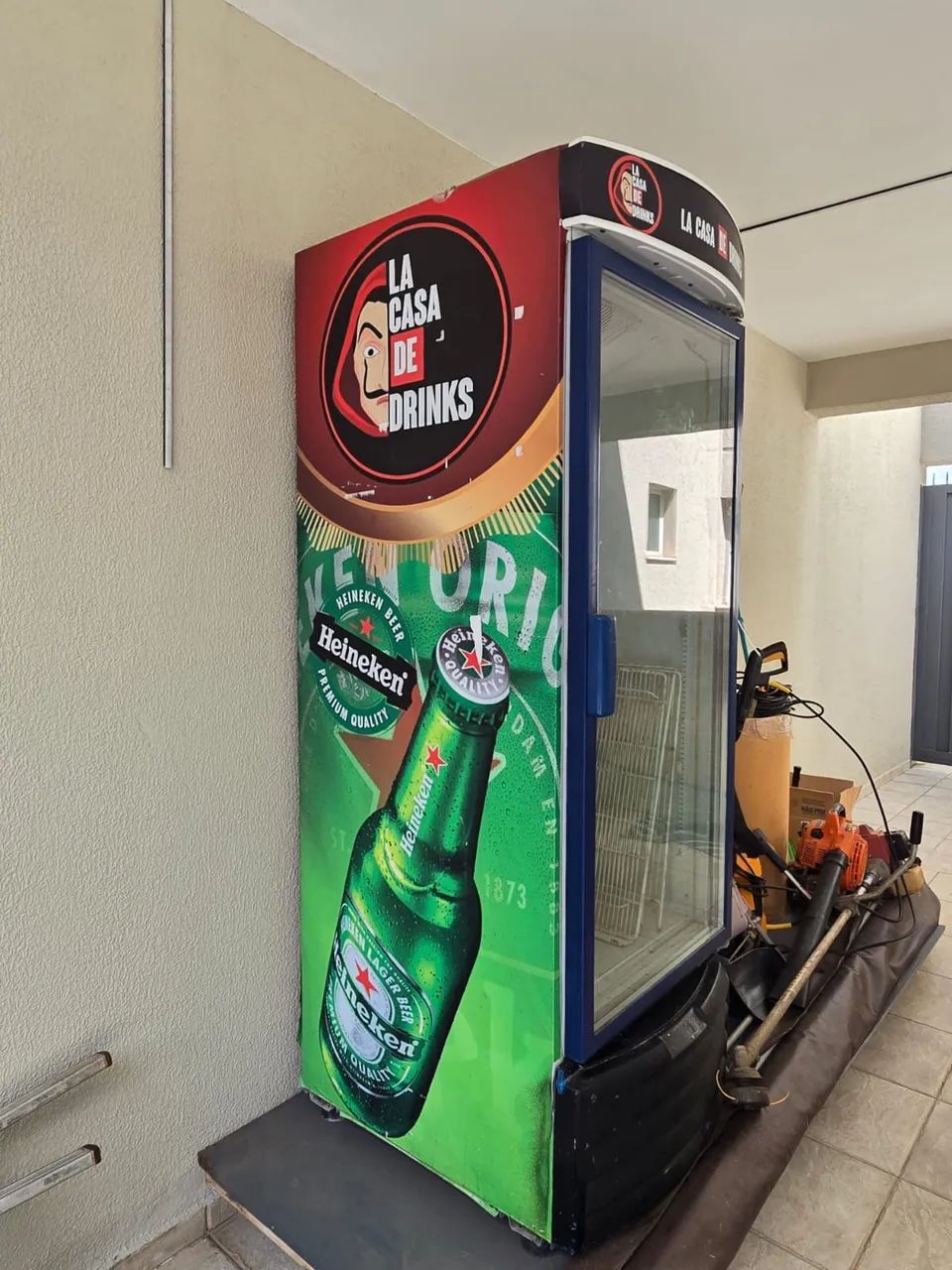 Geladeira Expositora de Bebidas Vertical 