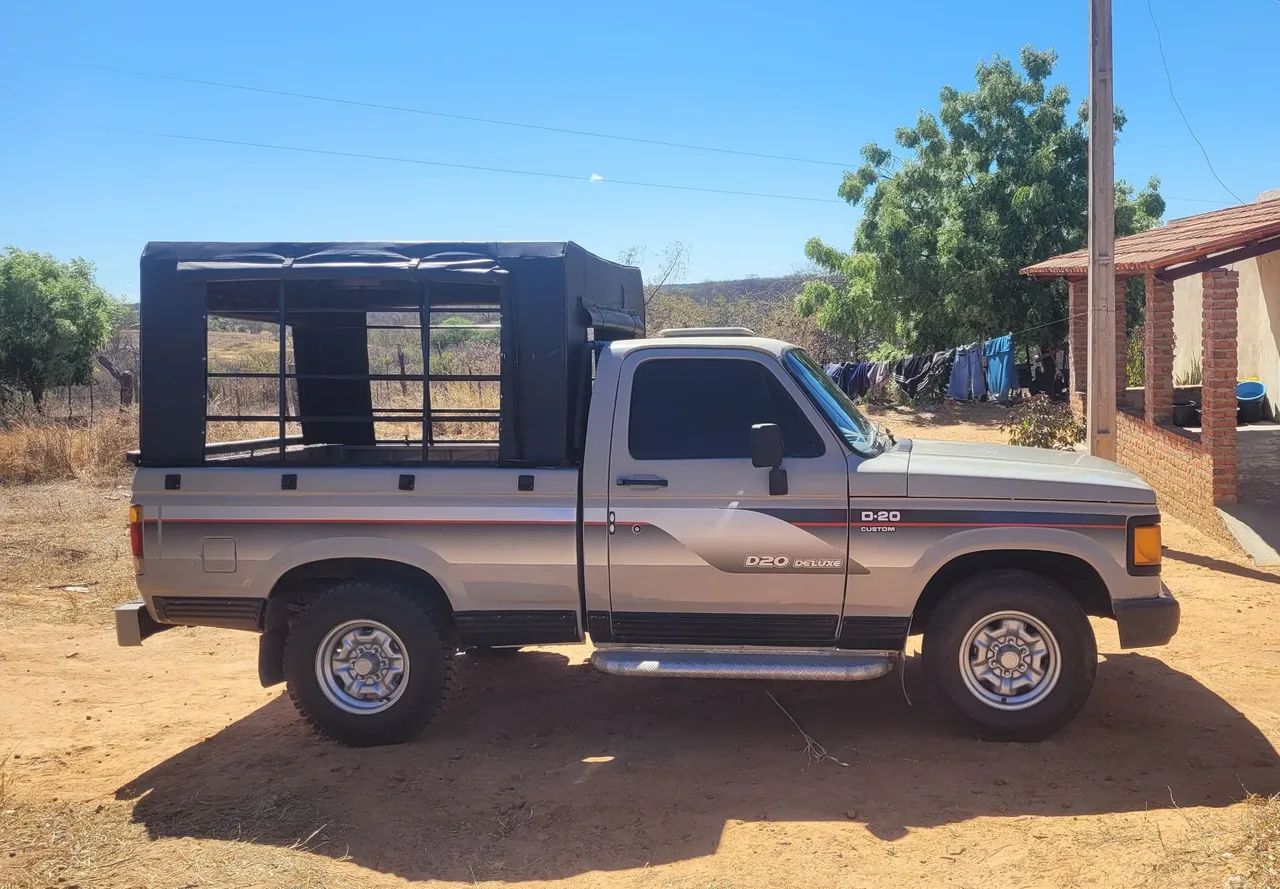 Chevrolet D-20 S / Luxe 3.9/4.0 Diesel 1989