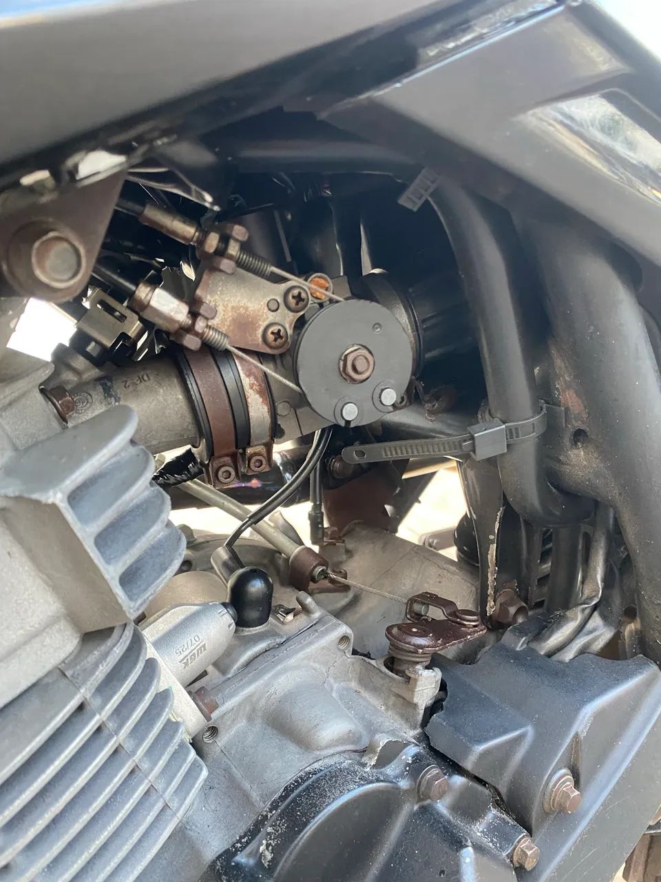 Vendo moto top e no preço 