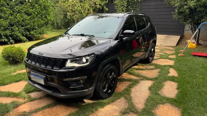 Jeep Compass Night Eagle 2.0 4X2 Flex 16V AUT 2018 - Foto 2